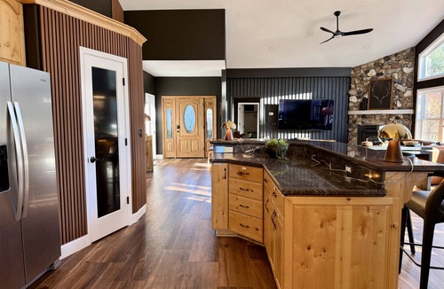 Mariposa House | Elegant Blackwood Grove by Casa Oso