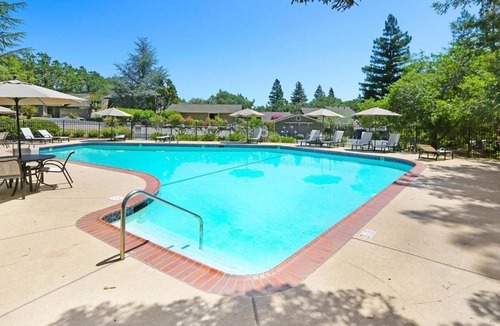 Napa Apartment | Elegant Napa Escape Walk to Wineries Dining