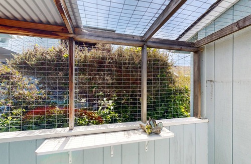 Park Hill House | Elegant ocean-view home with firepit & W/D - walk to Moonstone Beach