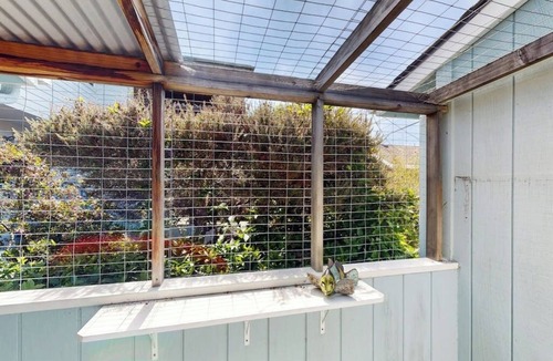 Park Hill House | Elegant ocean-view home with firepit & W/D - walk to Moonstone Beach