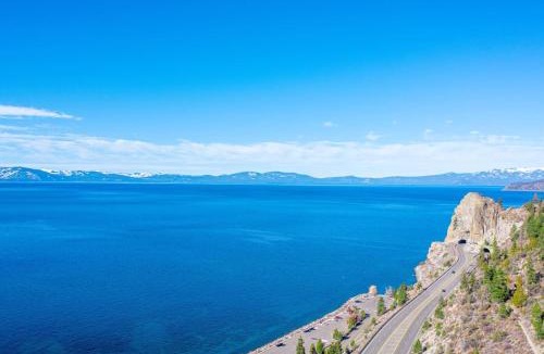 Lincoln Park House | Elegant Tahoe Escape Comfort and Style Combined