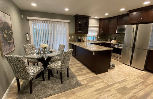 Sacramento House | Elite Stylish House 3+1 bedrooms close to grocery & fast food