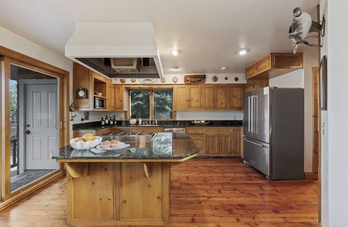 Tahoma Cabin | Ellis Peak by AvantStay | Beautiful McKinney Cabin w/Filtered Lake Views