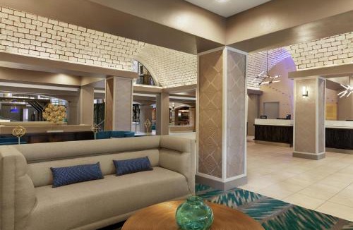 Arcadia Hotel | Embassy Suites by Hilton Arcadia-Pasadena Area
