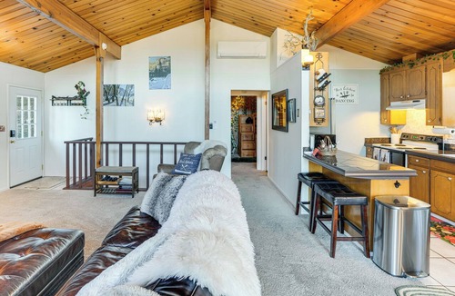Groveland Cottage | Enchanted Woodland Cabin Near Yosemite w/Fire Pit