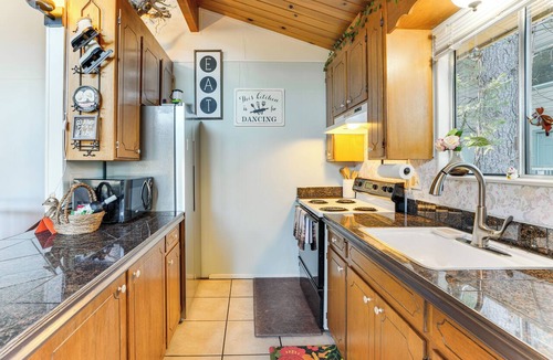 Groveland Cottage | Enchanted Woodland Cabin Near Yosemite w/Fire Pit