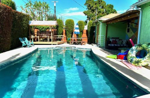 Encino House | Endless summer in LA *HEATED POOL/HOT TUB/CABANA*