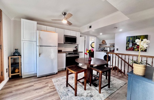 Corona Apartment | Enjoy a comfortable one-bedroom suite designed for extended stays in Corona. This private second-floor unit is ideal for traveling professionals, relocation guests, corporate housing, and insurance stays.