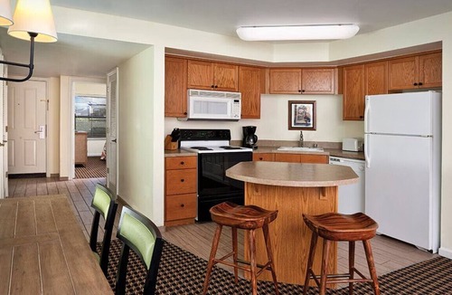 Angels Camp Condo | Enjoy Golf & the Sierra Nevada Beauty in this 2BD resort condo