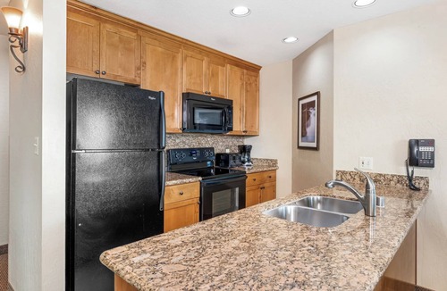 Tahoe Village Villa | Enjoy the Ridge Tahoe Two-Bedroom Lock-Off for a family of 6