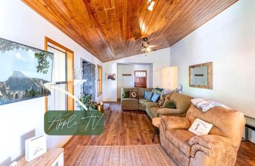 Sonora House | Enjoyable Cabin with Fireplace and Foosball in Twain Harte, California