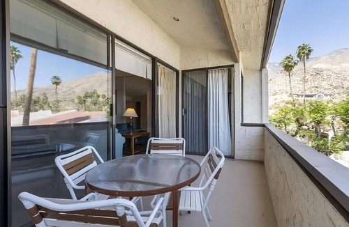 Canyon Corridor House | Ensuring a Very Comfortable & Memorable Stay! Kitchen, near Outdoor Fun