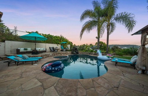 Rancho Penasquitos House | Entire Private House with Hot Tub, King Bed, Garage, Grand View, 3 Bedrooms 3 Bathrooms, Available Now