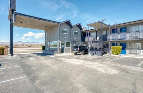 Mojave Hotel | ERTH INN by AGA- Mojave