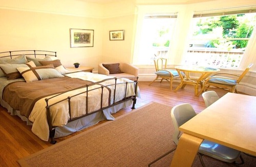 Pacific Heights Apartment | Escape To Alta Plaza Park