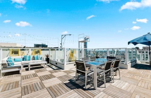 Historic Core Condo | EV Charger | 1BD DTLA Highrise