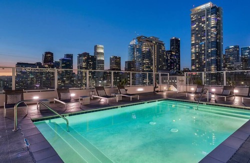 Historic Core Condo | EV Charger | 1BD DTLA Highrise