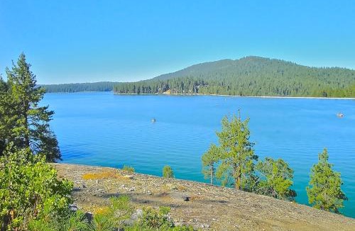 Shaver Lake House | Evergreen Escape