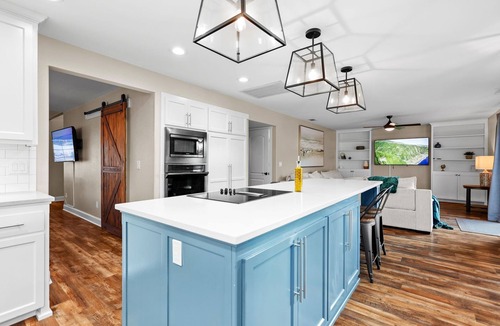 Redding House | Evergreen Retreat Spacious + family friendly