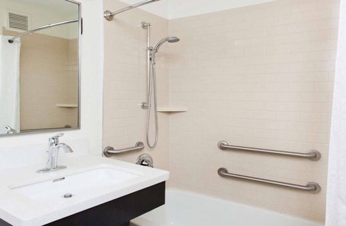 Santa Clara Hotel | Excellent Choice! W/Private Full Kitchen! Minutes to California's Great America