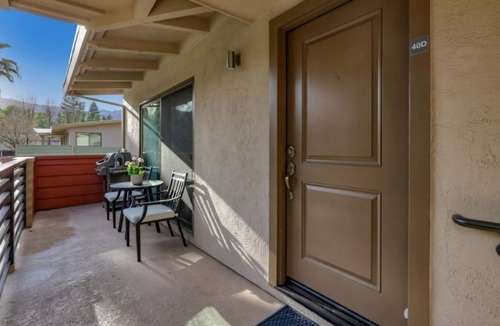 Alamo Apartment | Executive Apartment in Quaint Bay Area Village