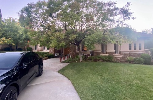 Gilroy House | Executive gorgeous gated retreat in wine country.
