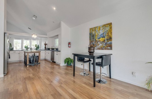 Green Valley House | Expansive PRIVATE Mtn View! Pets Welcome! Pool Spa, Firepit BBQ 15 mn Strip