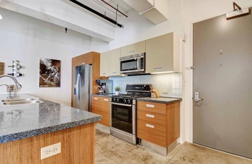 Downtown Los Angeles House | EXPERIENCE DTLA IN THIS CHARMING LOFT