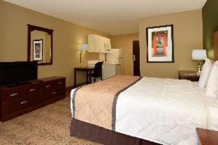 Stockton Hotel | Extended Stay America Suites - Stockton - March Lane