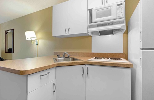 Reno/Tahoe Airport Hotel | Extended Stay America Suites Reno South Meadows