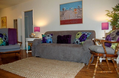 Valley Glen Apartment | Fab Furnished Condo At Best Price