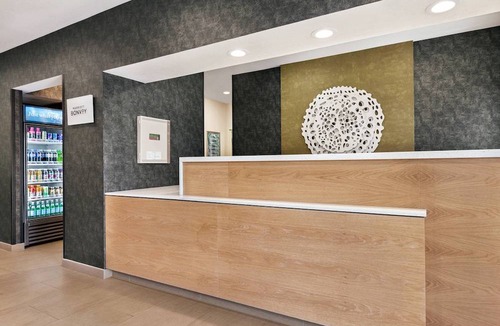 Visalia Hotel | Fairfield Inn by Marriott Visalia Sequoia