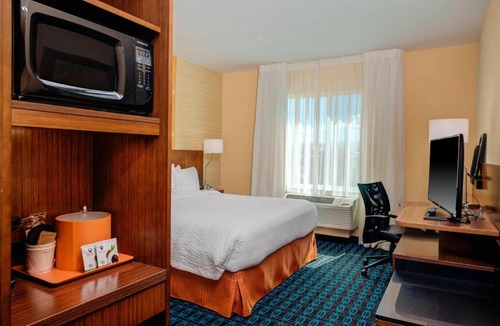 Hollister Hotel | Fairfield Inn & Suites by Marriott Hollister