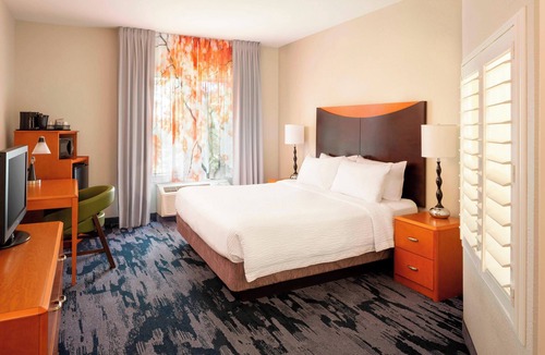 Kingsburg Hotel | Fairfield Inn & Suites by Marriott Selma Kingsburg