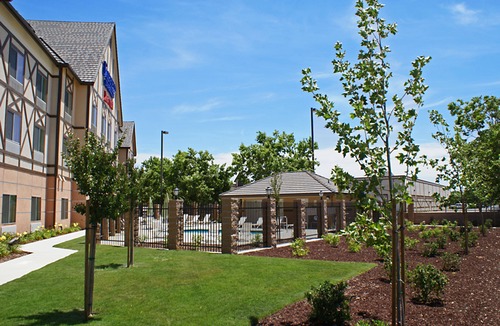 Kingsburg Hotel | Fairfield Inn & Suites by Marriott Selma Kingsburg