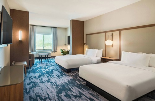 Hanford Hotel | Fairfield Inn & Suites Hanford