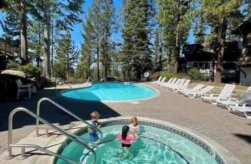 South Lake Tahoe Ski Chalet | Family Friendly 2br + Loft Tahoe Tyrol Chalet