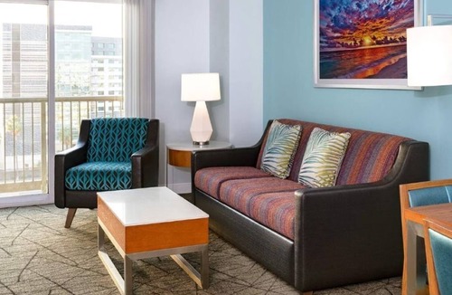 Anaheim Resort Resort | Family-Friendly 2BR Anaheim Retreat w/Twin Beds Near Disneyland Magic! - 1