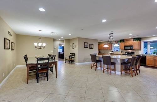 Royal Crest Rancheros House | Family Friendly 3600 Sq Ft 5 Bedrooms 4 Bathrooms 3 Miles To Strip