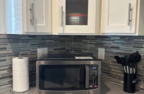 Los Angeles House | Family Friendly 4BR Home Near USC & DTLAn-Free Gated Parking