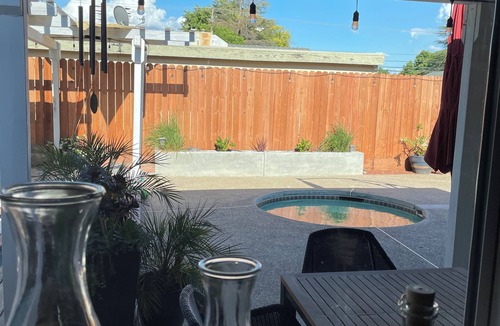 Ceres House | Family-Friendly Retreat with Large Pool near Modesto Perfect for relaxing.