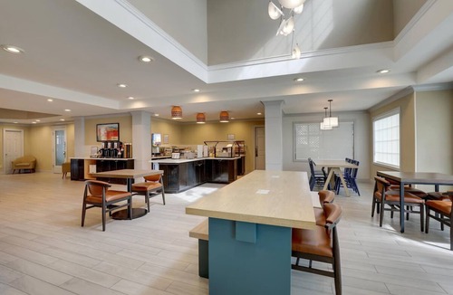 San Jose Hotel | Family-friendly! Spacious Suite with Full Kitchen, Pets Allowed, Free Breakfast