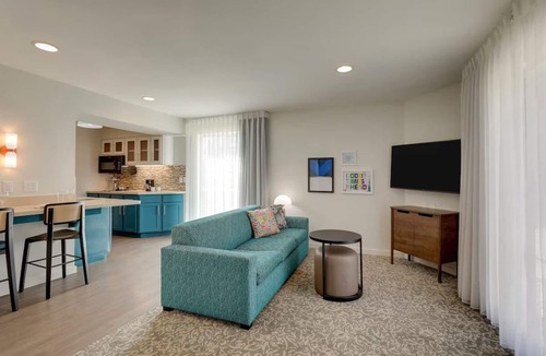 San Jose Hotel | Family-friendly! Spacious Suite with Full Kitchen, Pets Allowed, Free Breakfast