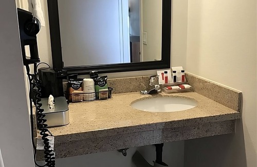 Torrance Hotel | Family Getaway! Three Awesome Units, Pool, Hot Tub, Close to Attractions
