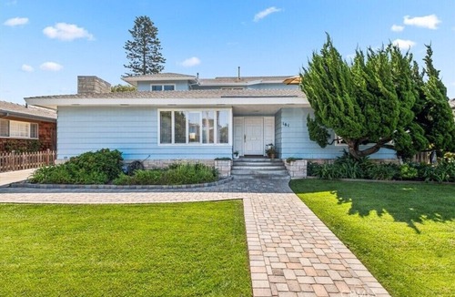 Laguna Beach House | Family home in ideal beach location. Spacious 4 BR home with ocean view.