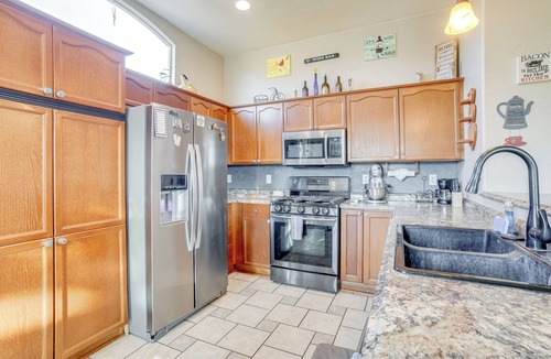 Dayton House | Family Home w/Playground & BBQ in Dayton!