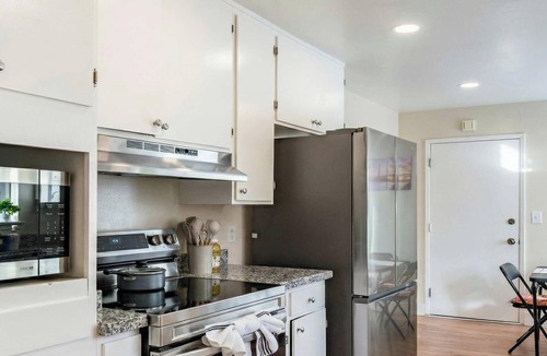 Foothill Farms House | Family, Pet & Long Vacation Friendly, Fenced Yard