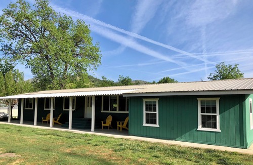 Dunlap House | Family Retreat and Recreation Paradise Near Kings Can. NP Great Wifi, EV Charger