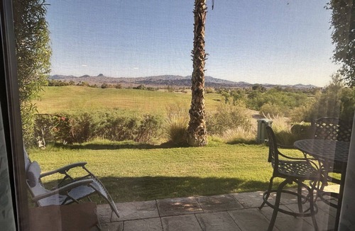 Lake Havasu City Condo | Family size Condo steps away from the London Bridge, Golf Course and Rotary Park