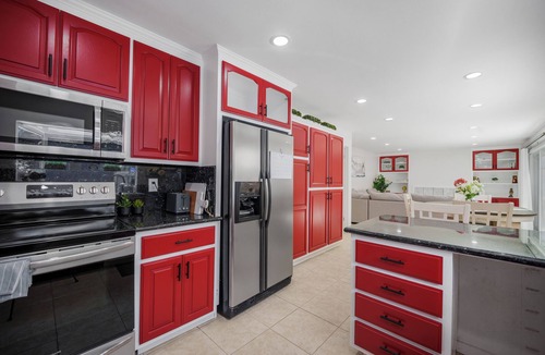 Gilroy House | Fantastic 5-bedroom house with a pool in the center of Gilroy